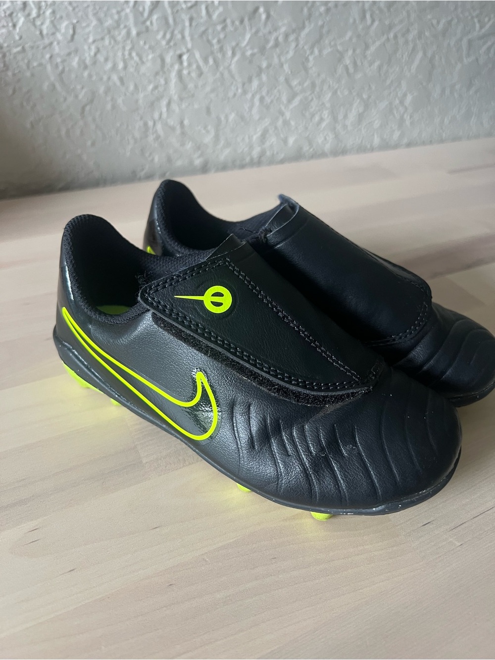 Nike Kids Black Soccer Shoes with Neon Yellow/green Accents